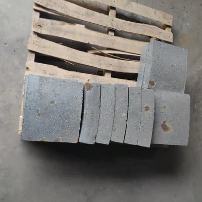 Herstellung von refraktären schwarzen Siliziumkarbidplatten für Hochtemperaturöfen