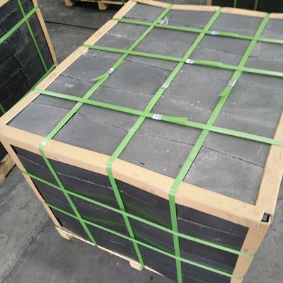 97% Magnesia-Kohlenstoffziegel für den Umrichter in schwarzer Farbe von Feuerfest-Exporteur