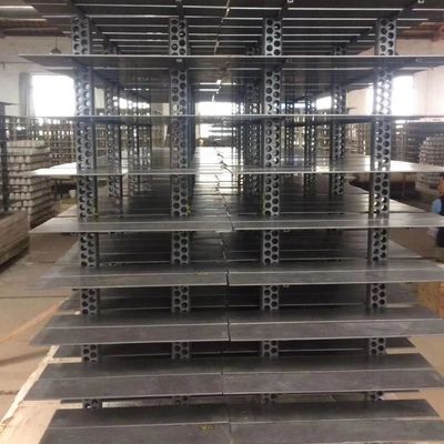 Schwarze Silikonkarbidplatten-Öfenregale, die für fortgeschrittene Feuerfestanwendungen wichtig sind
